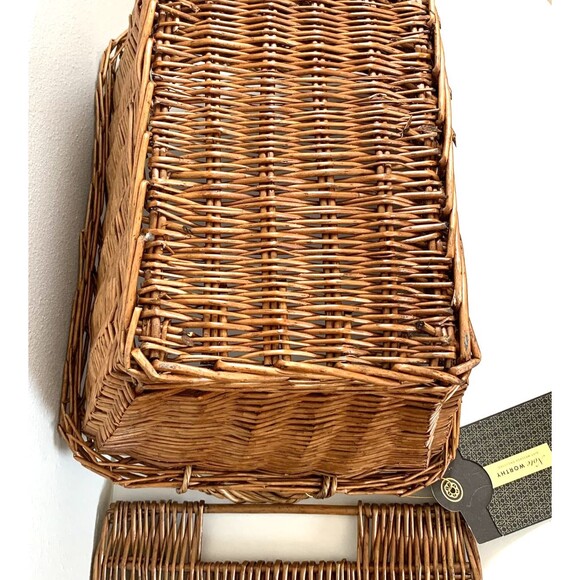 Gift Tree Wicker Basket Lift-Off Lid Storage Picnic Basket Handles w/Gift Tag - Picture 11 of 13